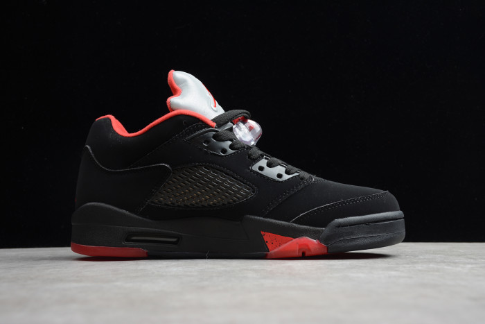 Air Jordan 5 Retro Low “Alternate 90” black/ red mens 819171-001