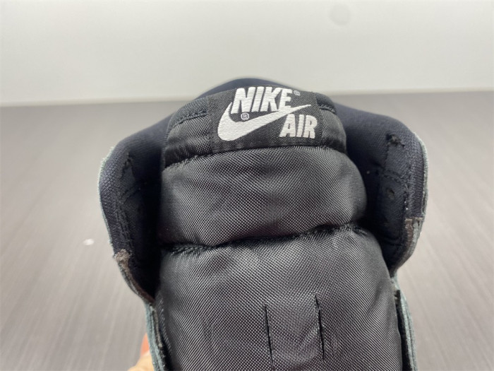 Air Jordan 1 High OG “Rebellionaire” 555088-036