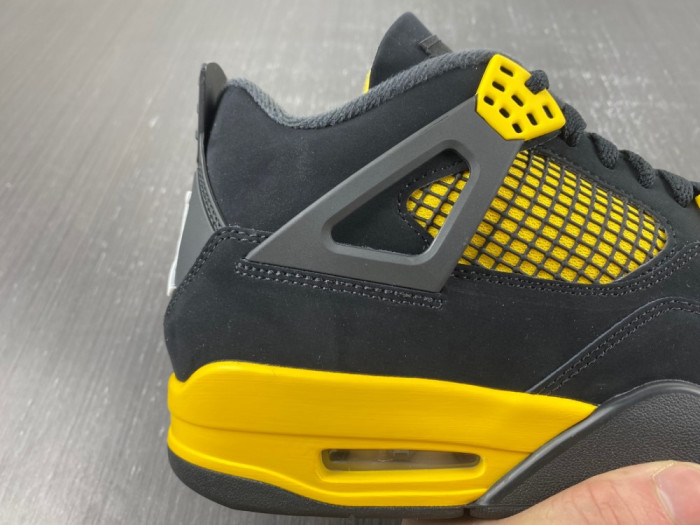 Air Jordan 4 Retro "Thunder’ 2023 308497-017
