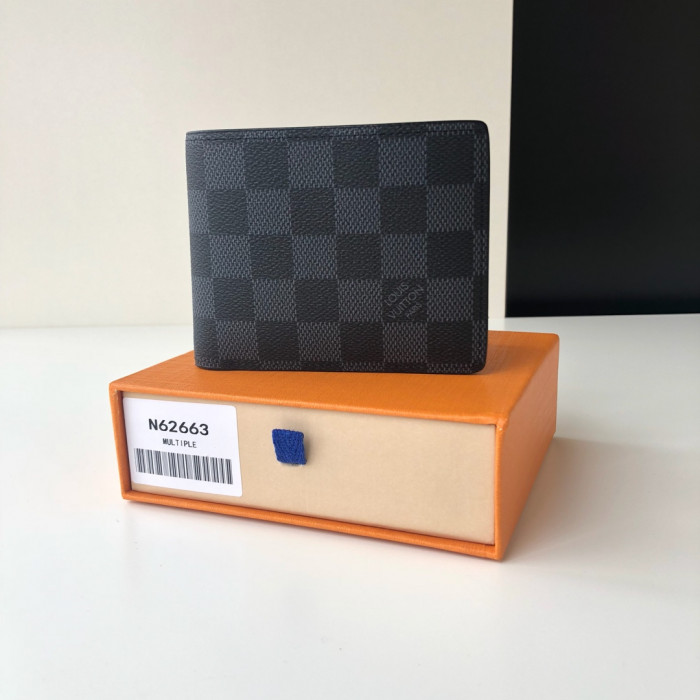 LOUI VUITTO WALLET N62663 11.5*9