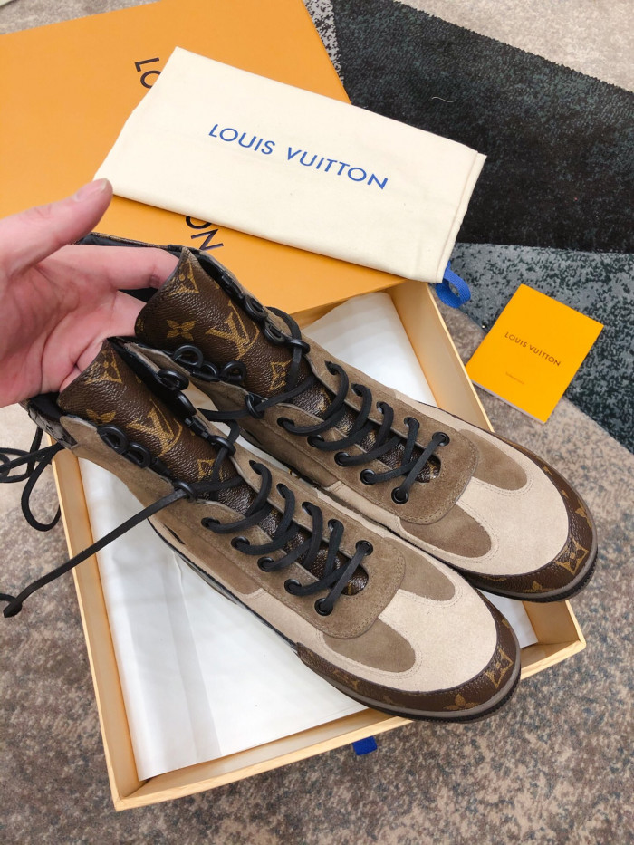 LOUS VUITO LAUREATE PLATFORM DESERT BOOT