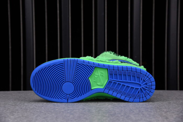 Grateful Dead x Nike SB Dunk Low “Green Bear” CJ5378-300