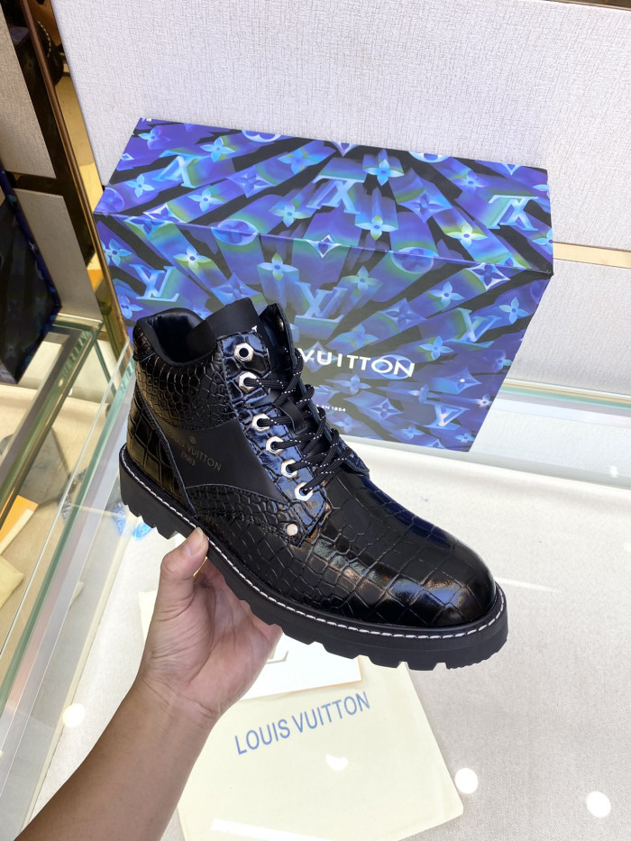 LOUS VUITO BOOTS